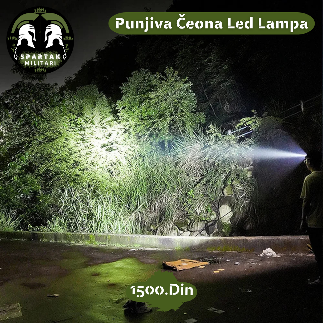 Osoba koristi čeonu LED lampu u mraku