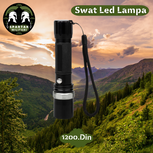 Swat LED lampa stoji uspravno sa planinskom pozadinom
