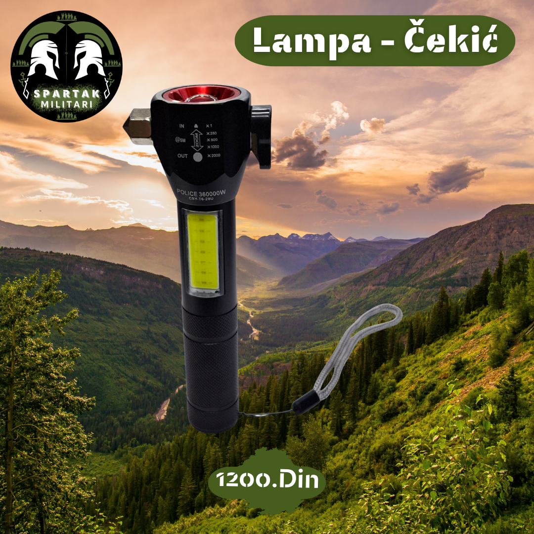 Crna višenamenska lampa sa svetlom i metalnim čekićem na planinskoj pozadini.